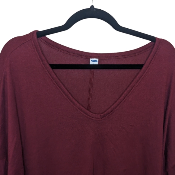 Old Navy Wine Red V-Neck Long Sleeve Plush Top Size XL 🍷✨ - Picture 5 of 10
